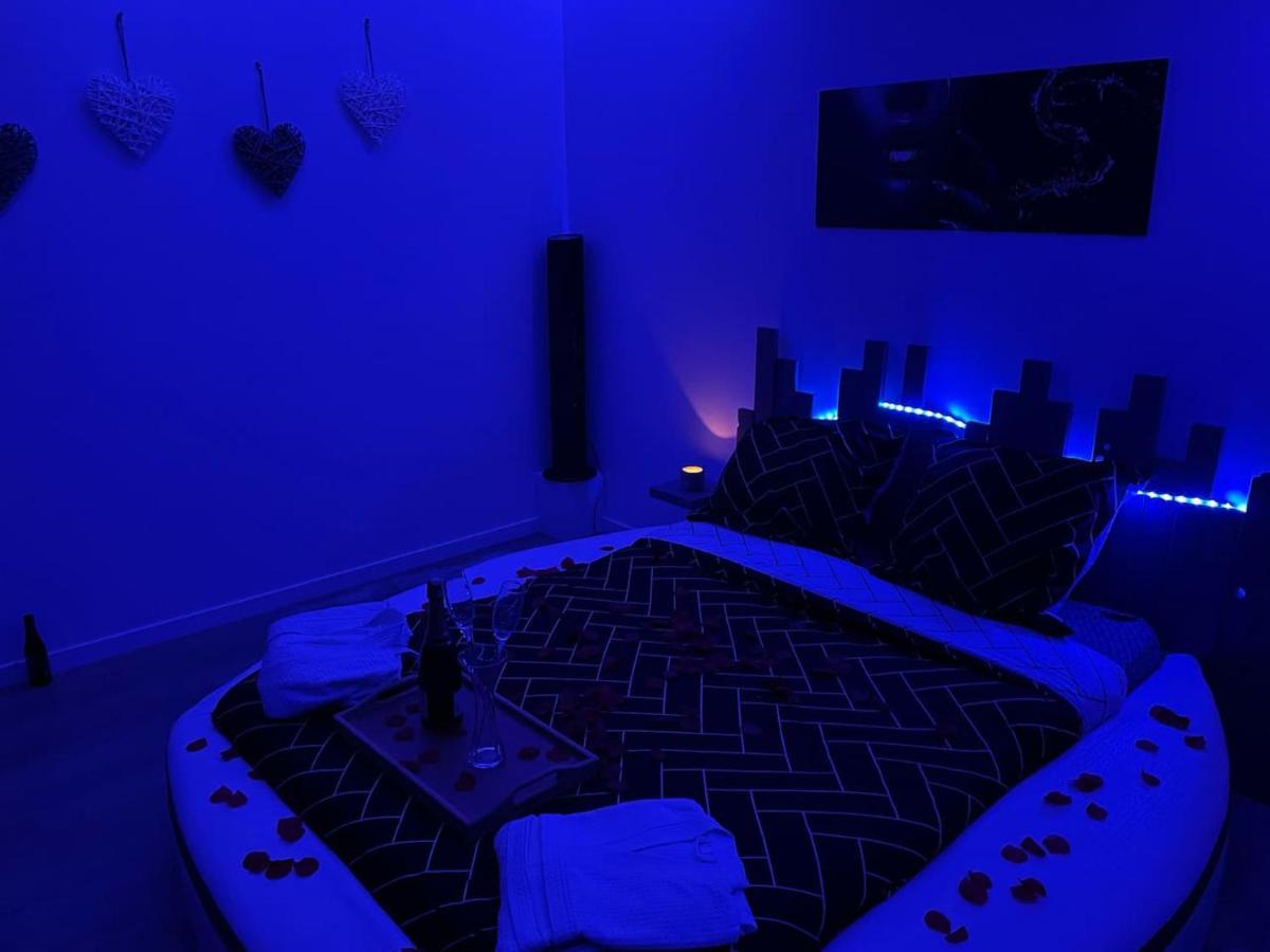 Love Room Gémozac Eksteriør billede